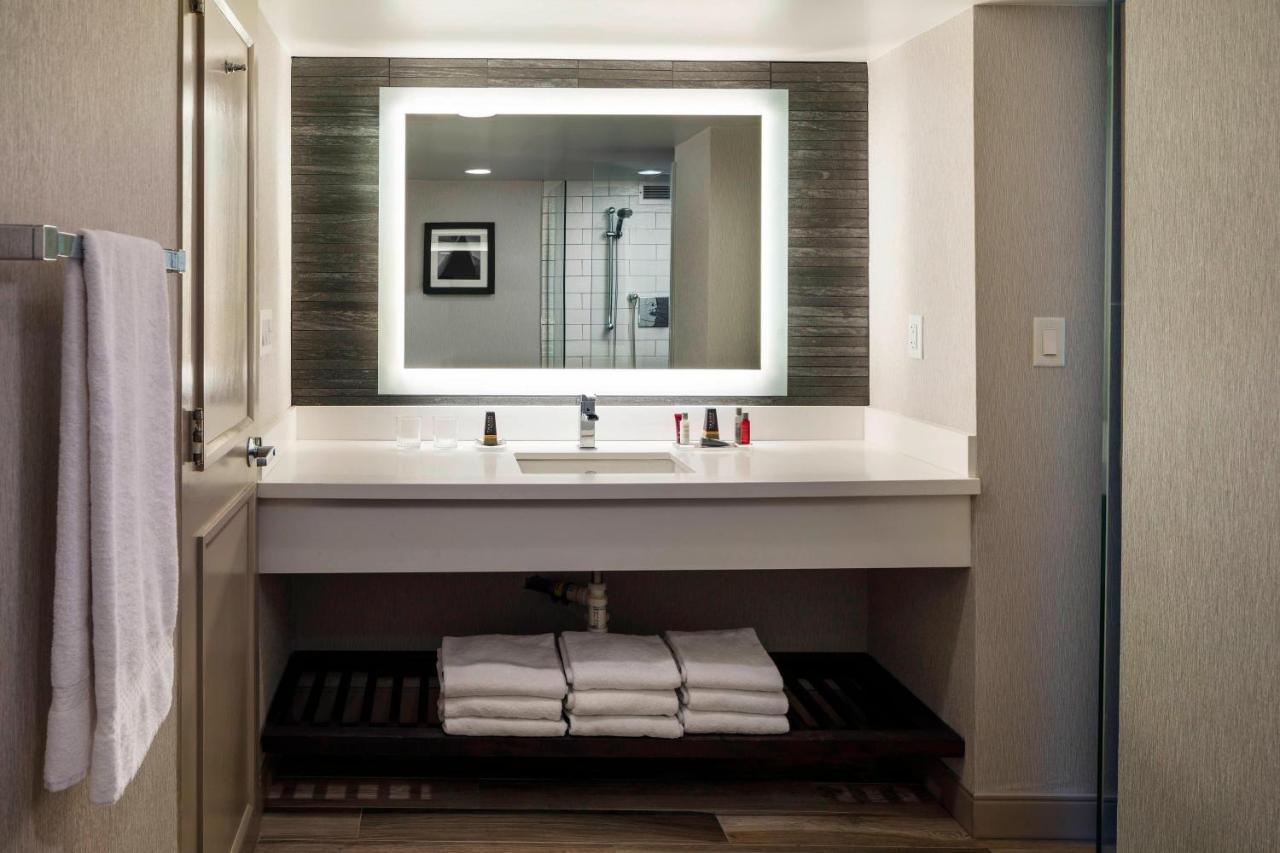 Hotel Boston Marriott Newton Extérieur photo