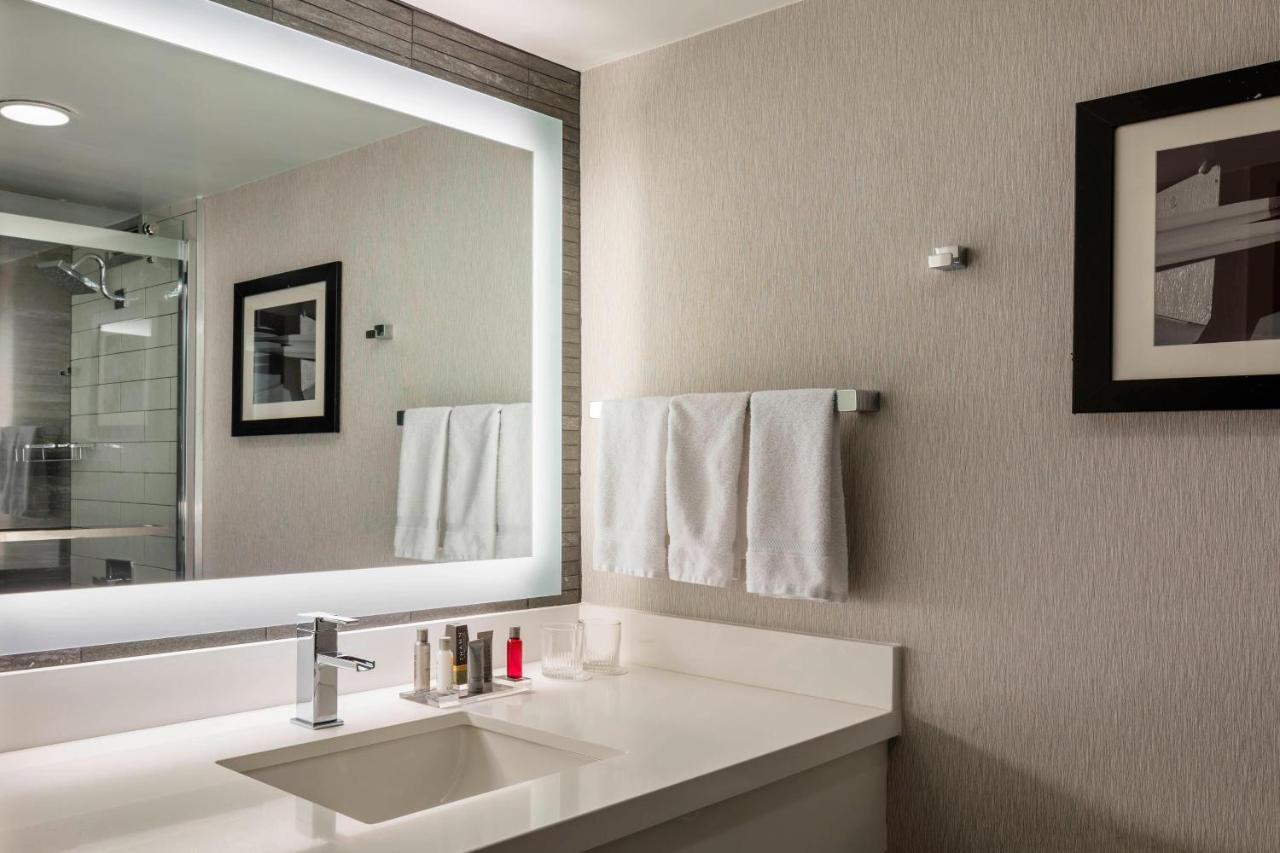 Hotel Boston Marriott Newton Extérieur photo