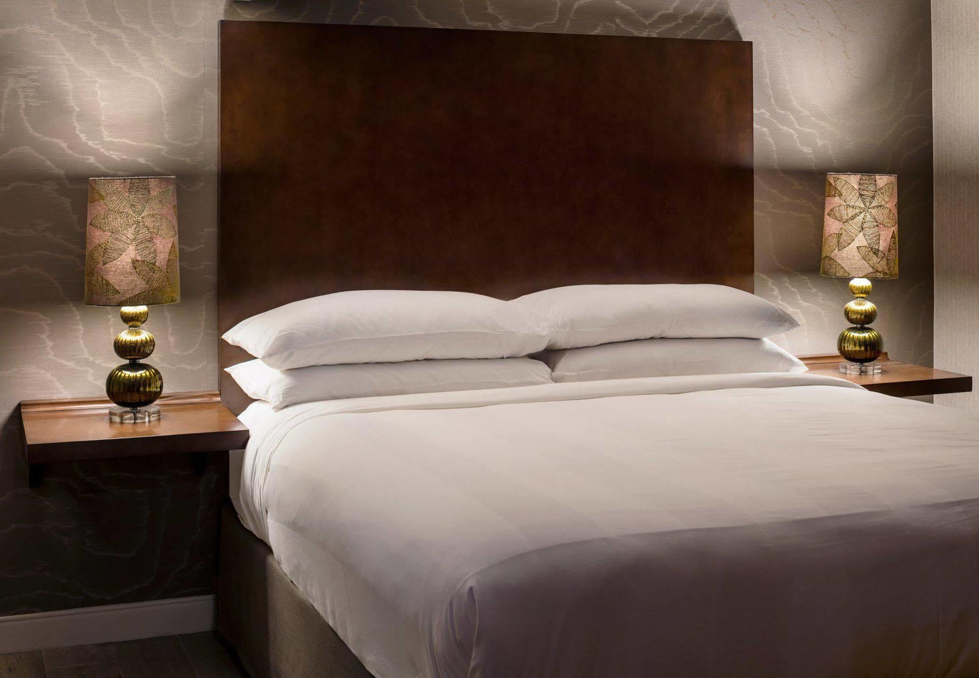 Hotel Boston Marriott Newton Extérieur photo
